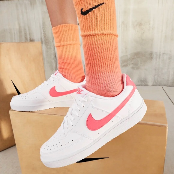 Nike Shoes - NIKE